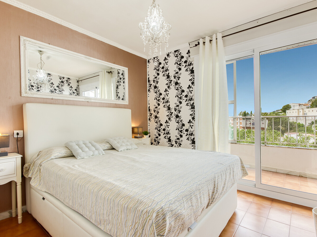 Appartement 2 chambres Roses, vue mer à 350m de la plage - Photo 13