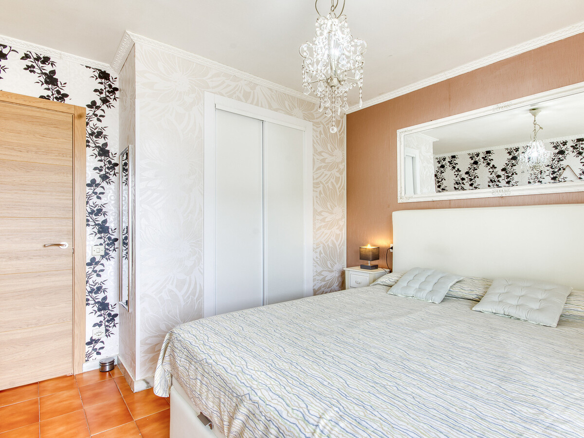Appartement 2 chambres Roses, vue mer à 350m de la plage - Photo 16
