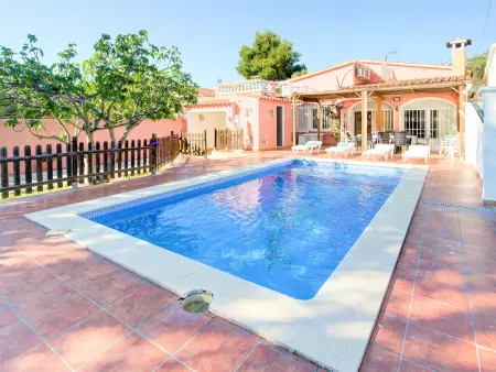 Location maison à Empuriabrava, Villa familiale Empuriabrava - 4 chambres, 8 pers., piscine privée