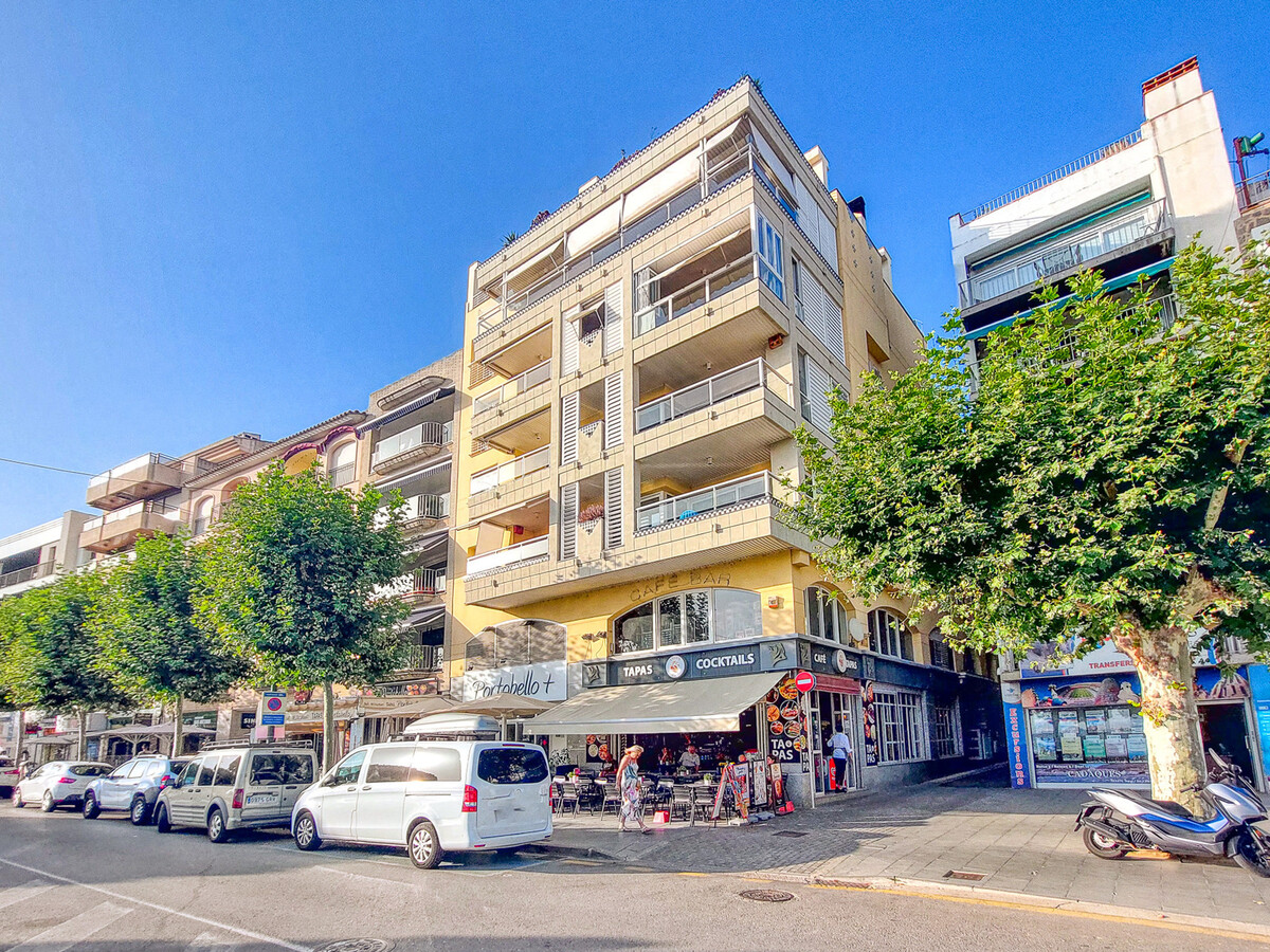 Appartement 84 m² face plage avec terrasse et parking - Photo 1