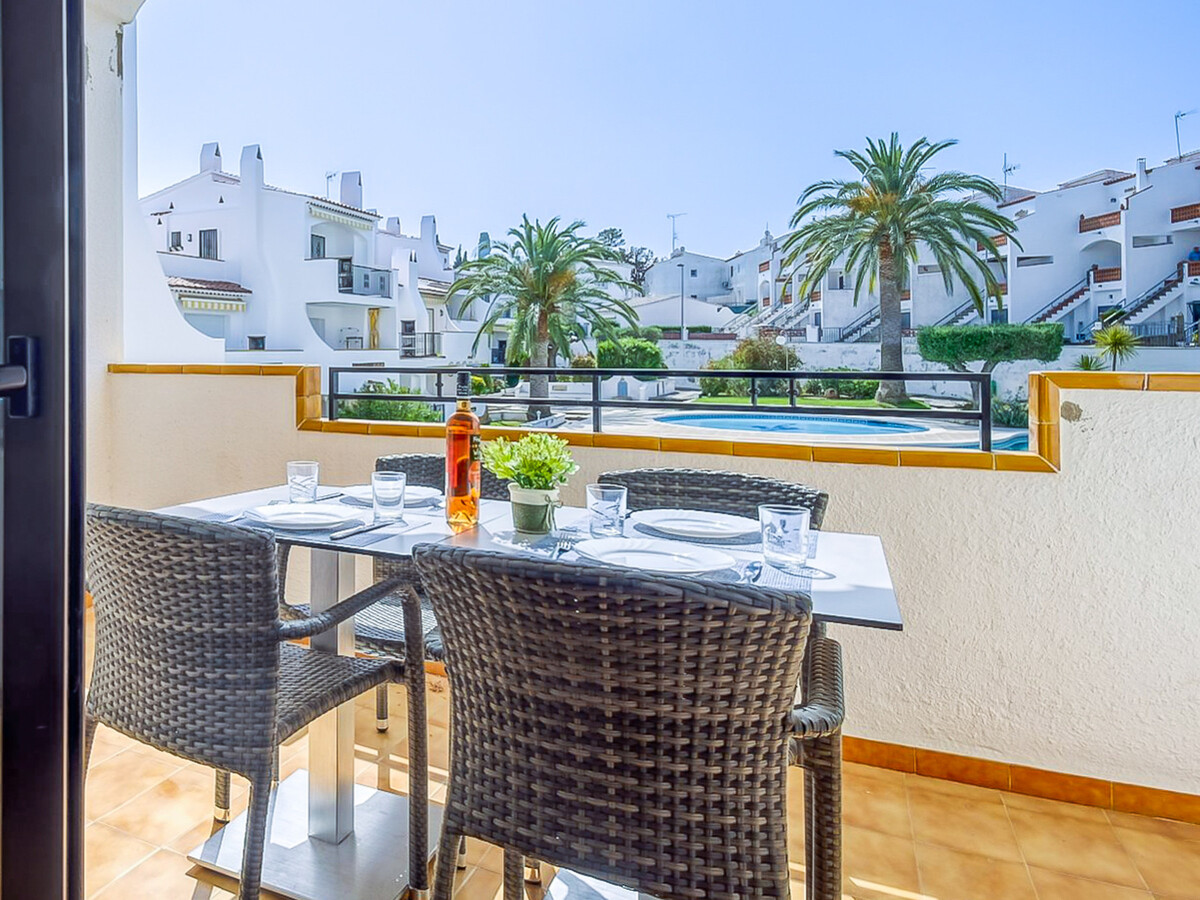 Appartement 35m² à Roses - Terrasse piscine et parking - Photo 3