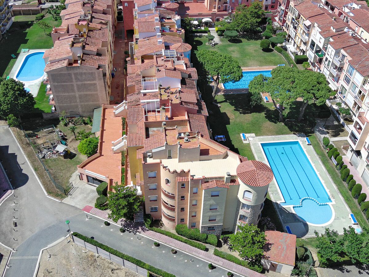 Appartement 2 chambres Empuriabrava, piscine et proche plage - Photo 27