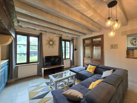 Location gite à Saint Crépin et Carlucet, Maison familiale rénovée avec grand jardin et animaux acceptés