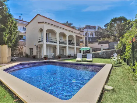 Location maison à Roses, Maison vintage avec piscine privée à Roses