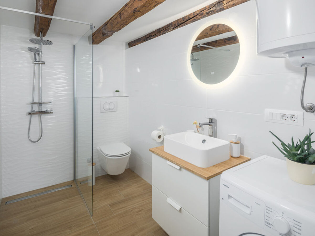 Courtyard Ivini – Maison avec piscine privée - Photo 7