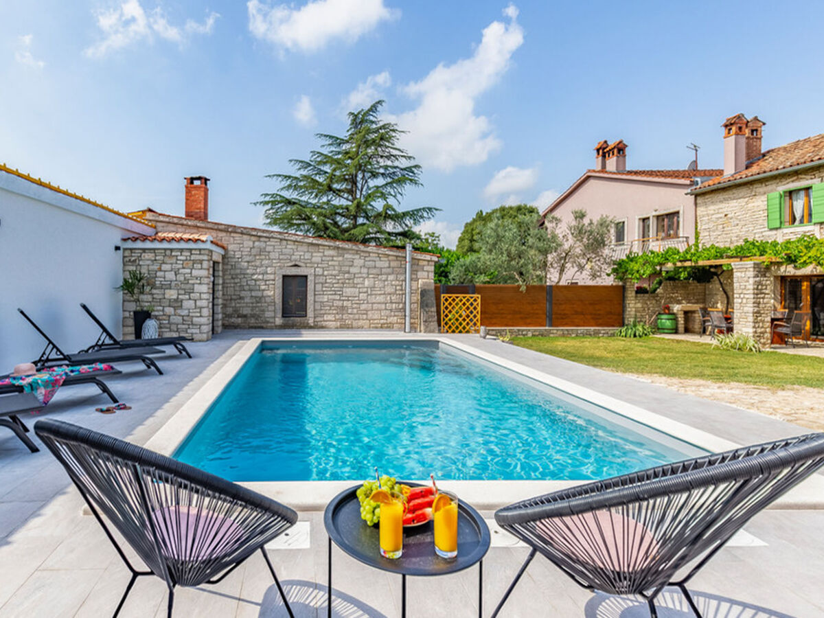 Courtyard Ivini – Maison avec piscine privée - Photo 14