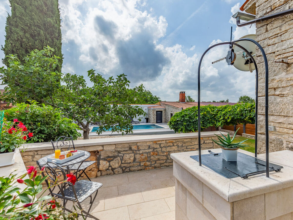 Courtyard Ivini – Maison avec piscine privée - Photo 16