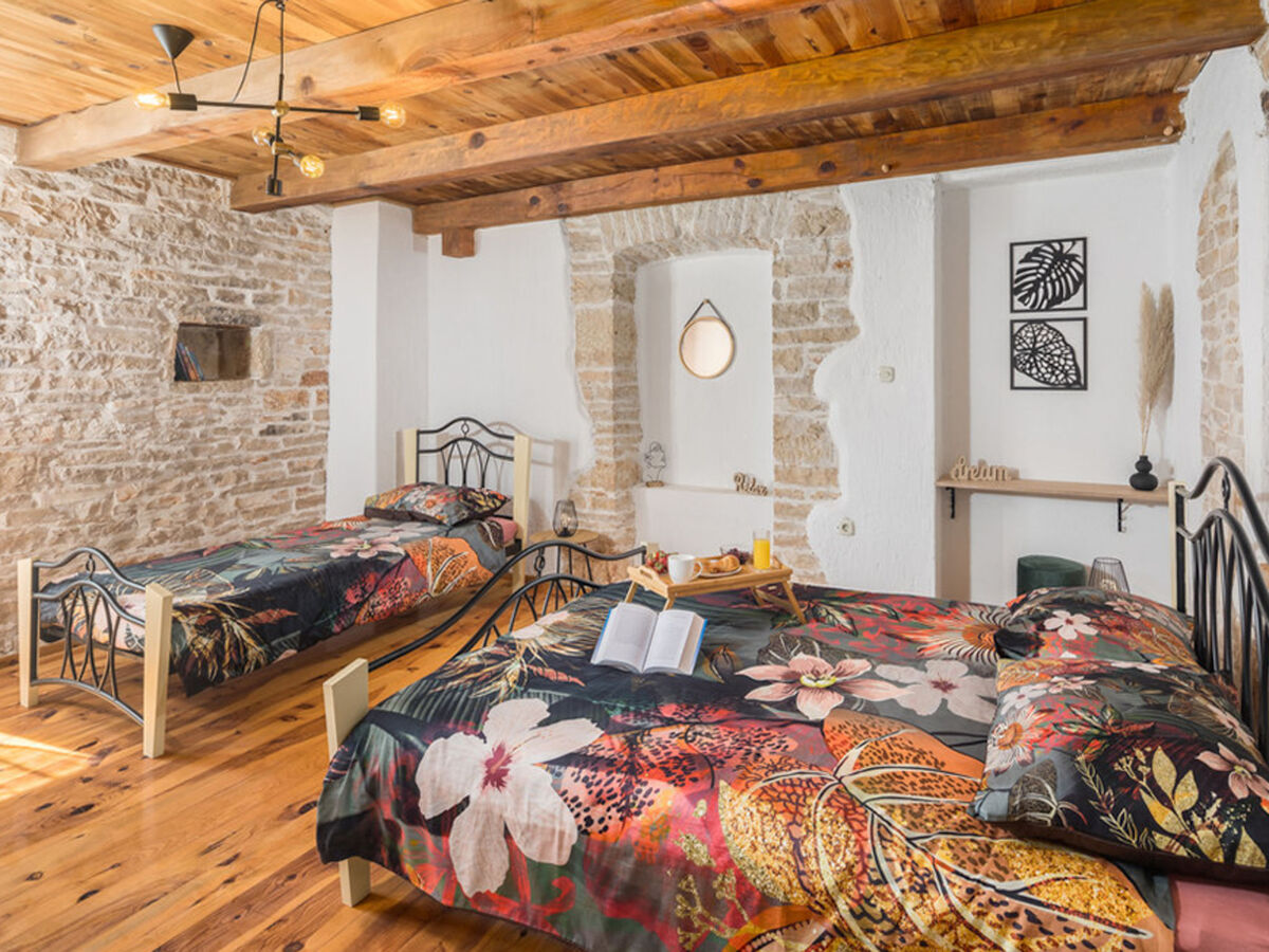 Courtyard Ivini – Maison avec piscine privée - Photo 19
