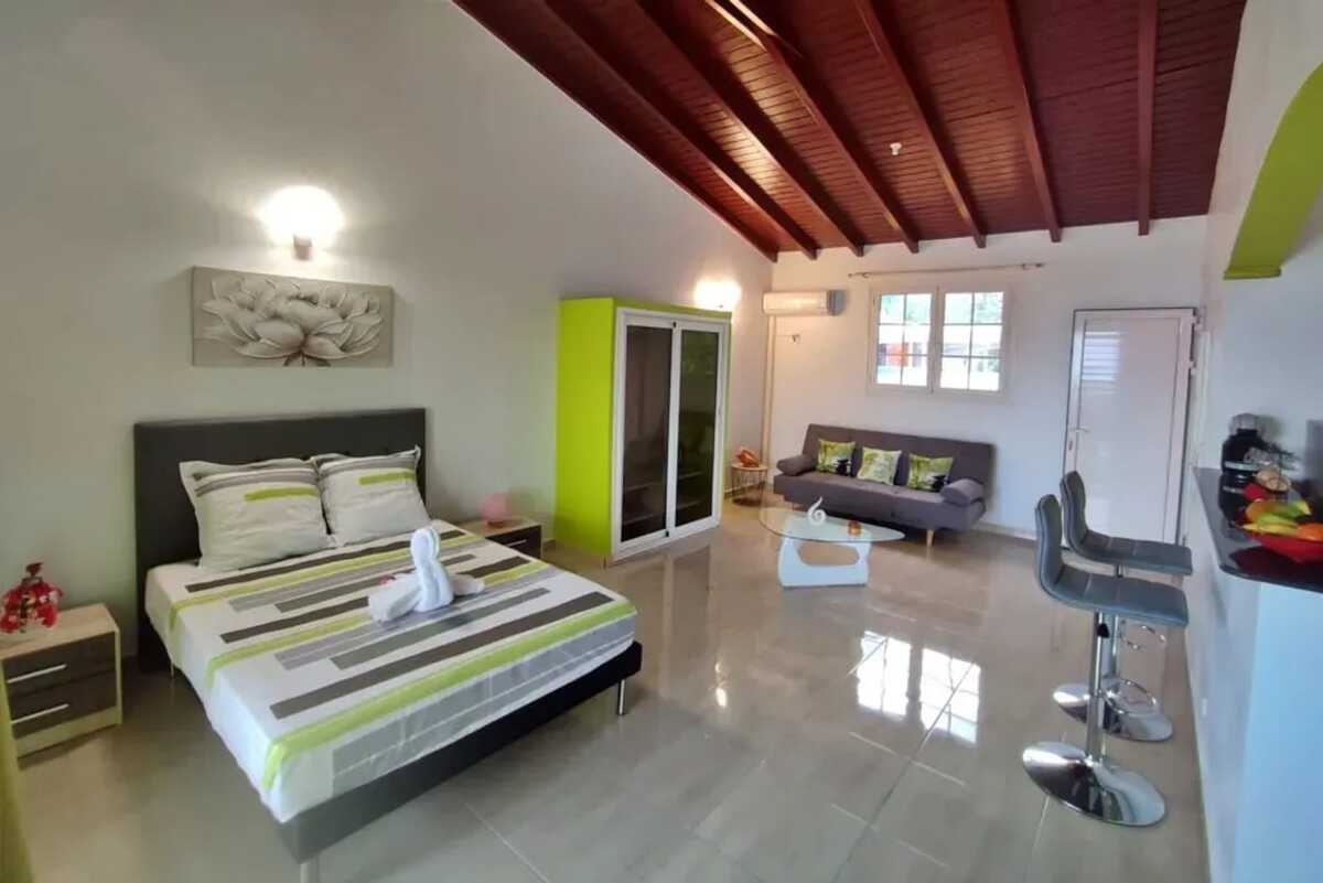 Studio 30 m² avec piscine et vue mer à Capesterre-Belle-Eau - Photo 1