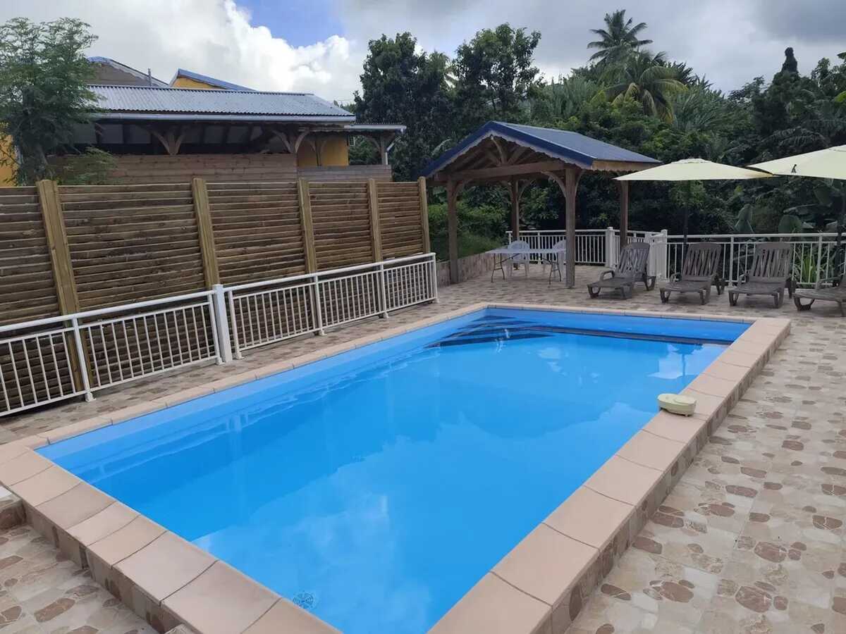 Studio 30 m² avec piscine et vue mer à Capesterre-Belle-Eau - Photo 2
