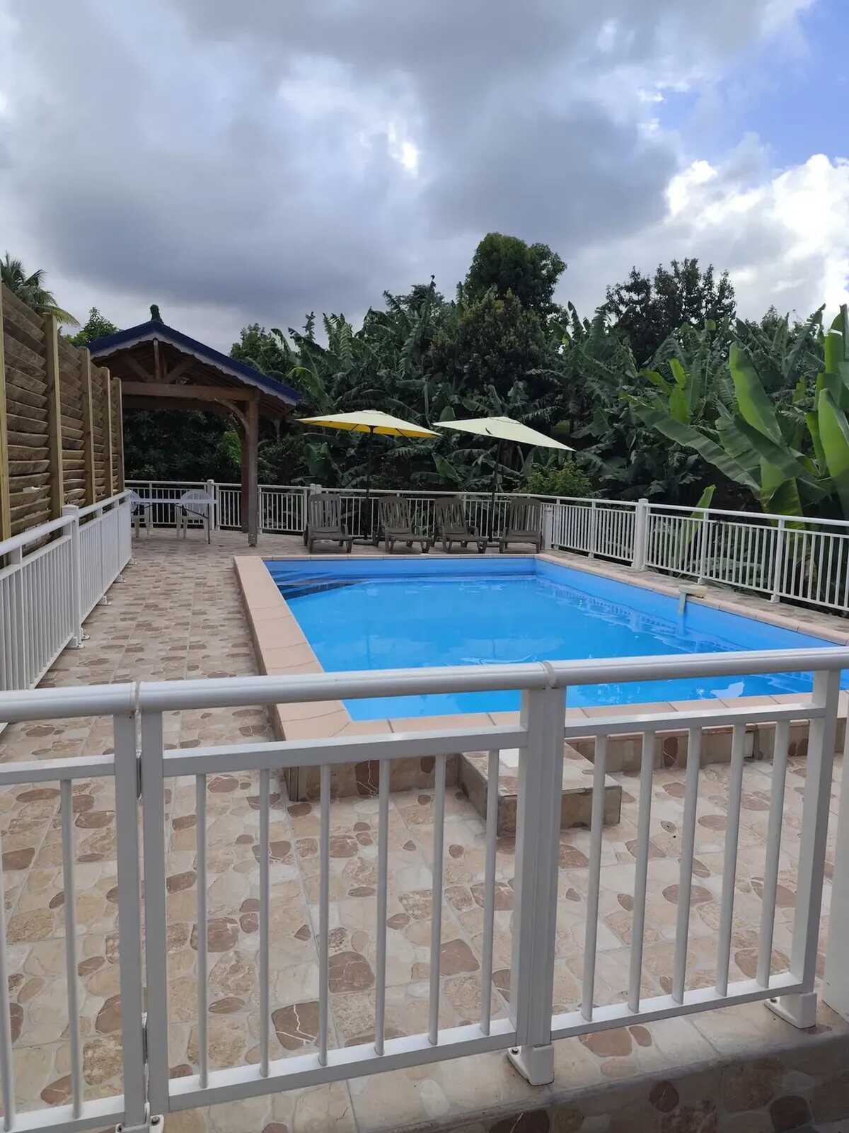 Studio 30 m² avec piscine et vue mer à Capesterre-Belle-Eau - Photo 13