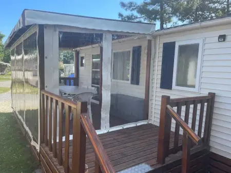 Location bungalow à Bernières sur Mer, Bungalow accueillant avec vue sur la mer à Bernières-sur-Mer