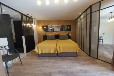 Maison plain-pied avec piscine chauffée à Vayrac : photo 9