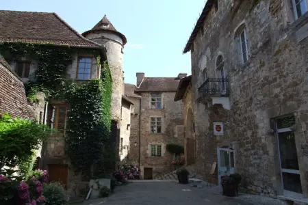 Maison plain-pied avec piscine chauffée à Vayrac : photo 27