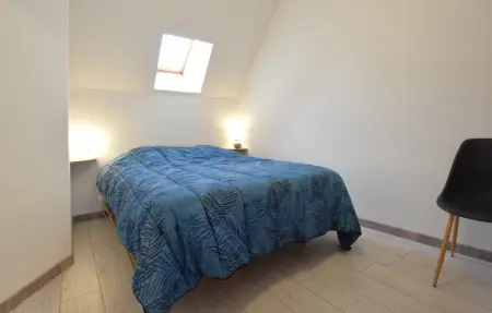 Maison en pierre du 17e siècle avec jardin à Portbail : photo 4