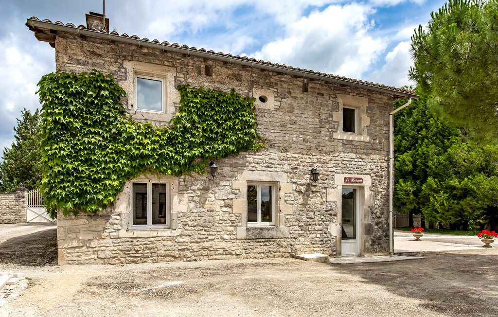 Maison 8 personnes avec piscine chauffée à Lonnes - Photo 1