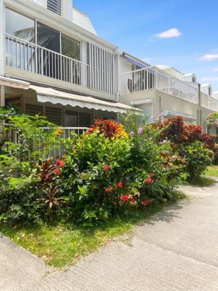 Appartement vue mer et jardin avec terrasse barbecue à Les Trois-Îlets : photo 2