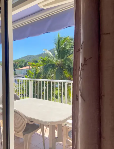Appartement vue mer et jardin avec terrasse barbecue à Les Trois-Îlets : photo 17