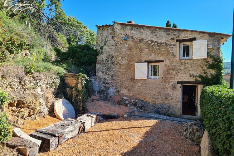 Villa Moulin, ancien moulin provençal avec piscine - Photo 7