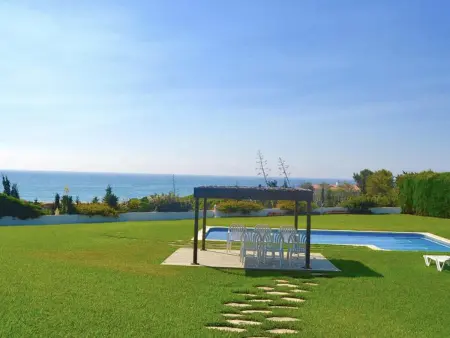 Villa 6 chambres face à la mer, piscine toboggan : photo 3