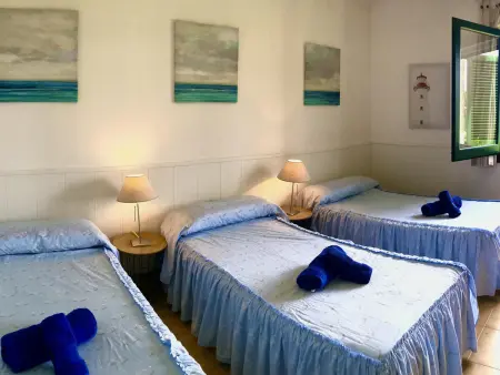 Villa 6 chambres face à la mer, piscine toboggan : photo 32