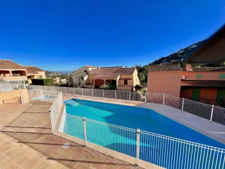 Location appartement à Cavalaire sur Mer, Appartement 2 Pièces avec Mezzanine et Parking à Cavalaire