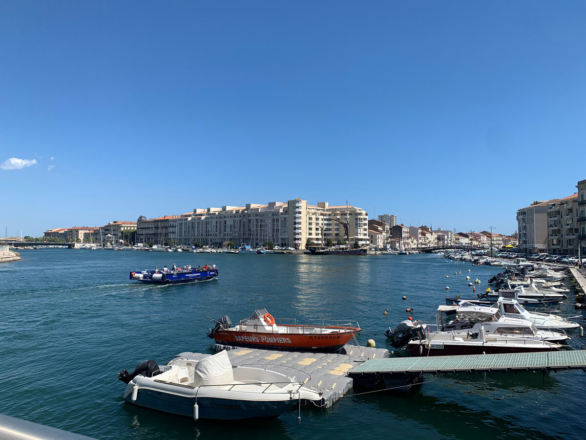 T2 Sète, loggia vue canal à 100 m des plages - Photo 10