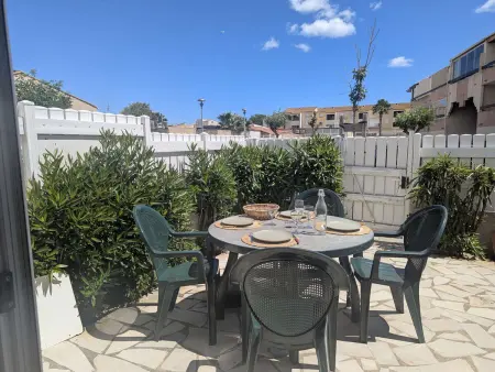 Duplex confortable à Marseillan-Plage avec véranda - Photo 1