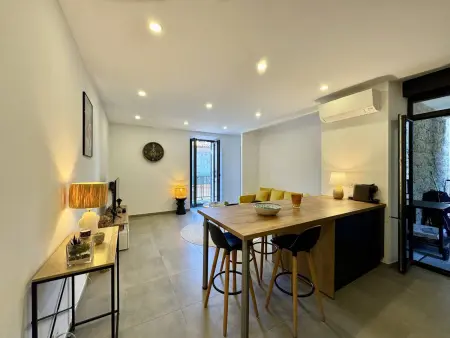 Location appartement à Propriano, Confortable T3 avec terrasse au centre de Propriano