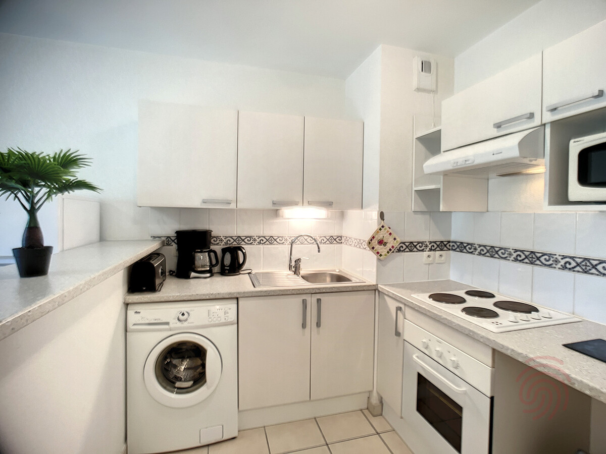 F2 41 m² climatisé, terrasse, animaux acceptés - Photo 5