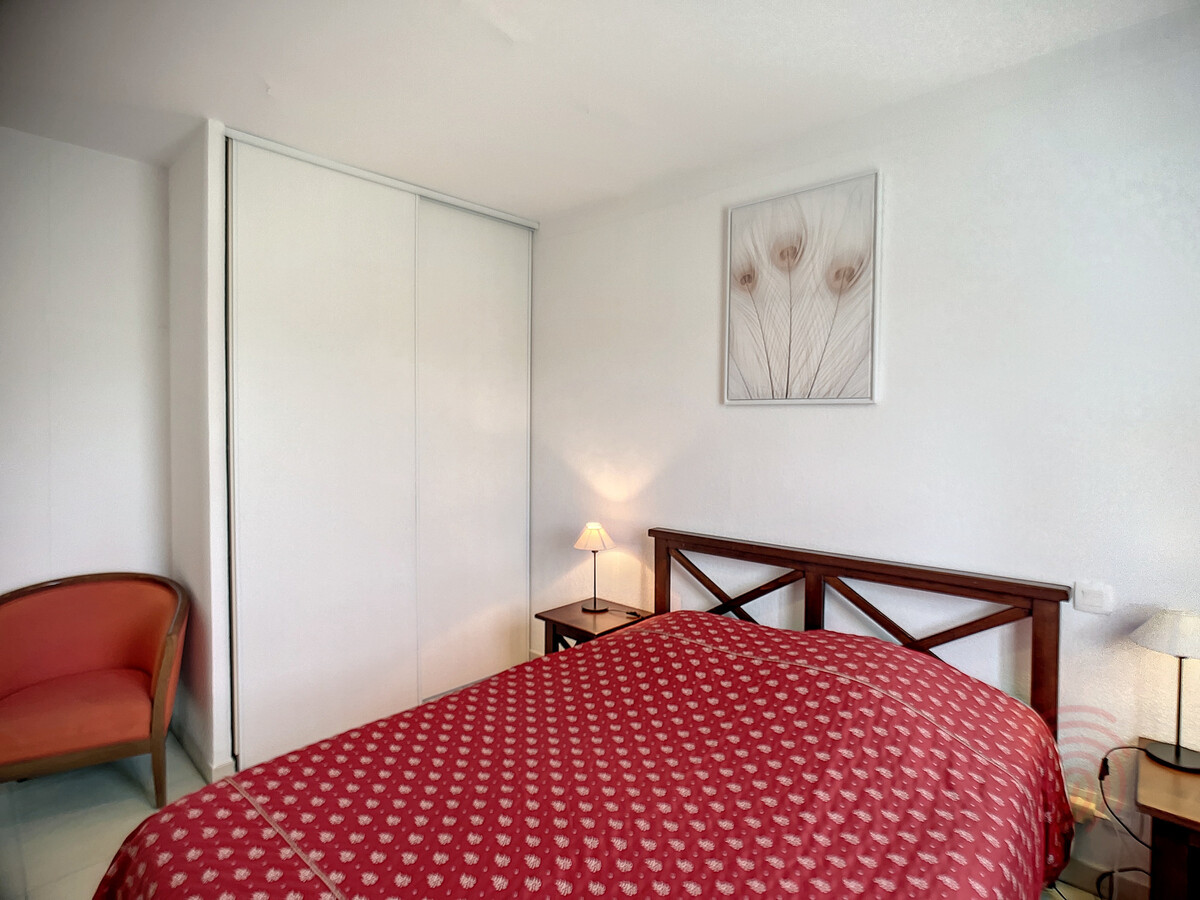 F2 41 m² climatisé, terrasse, animaux acceptés - Photo 8