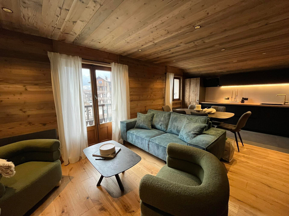 Appartement T4 centre La Clusaz, balcon sud, parking - Photo 3