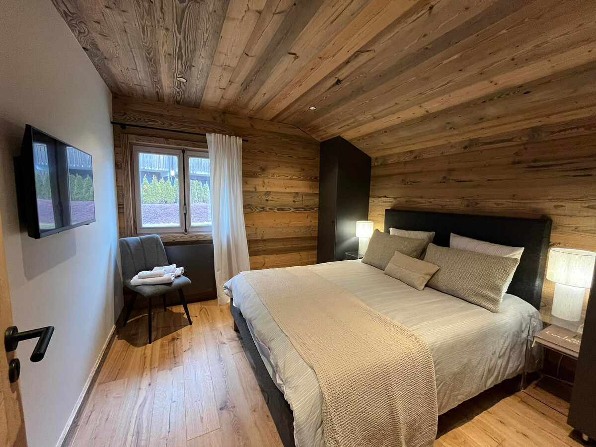 Appartement T4 centre La Clusaz, balcon sud, parking - Photo 5