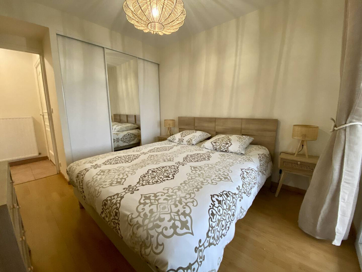Appartement 3 personnes à Cambo-les-Bains, terrasse vue montagnes - Photo 12