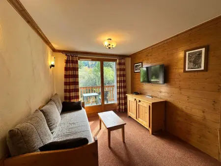 Location appartement à Lanslebourg Mont Cenis, Appartement 4 pers, pied des pistes avec balcon, parking inclus