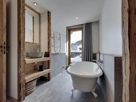 Chalet Élégant au Pied des Pistes à Val d'Isère - Photo 7
