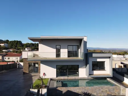 Location maison à Villelongue Dels Monts, Villa contemporaine avec piscine à débordement privative