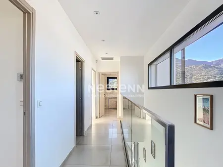Villa contemporaine vue mer et piscine débordement - Photo 11
