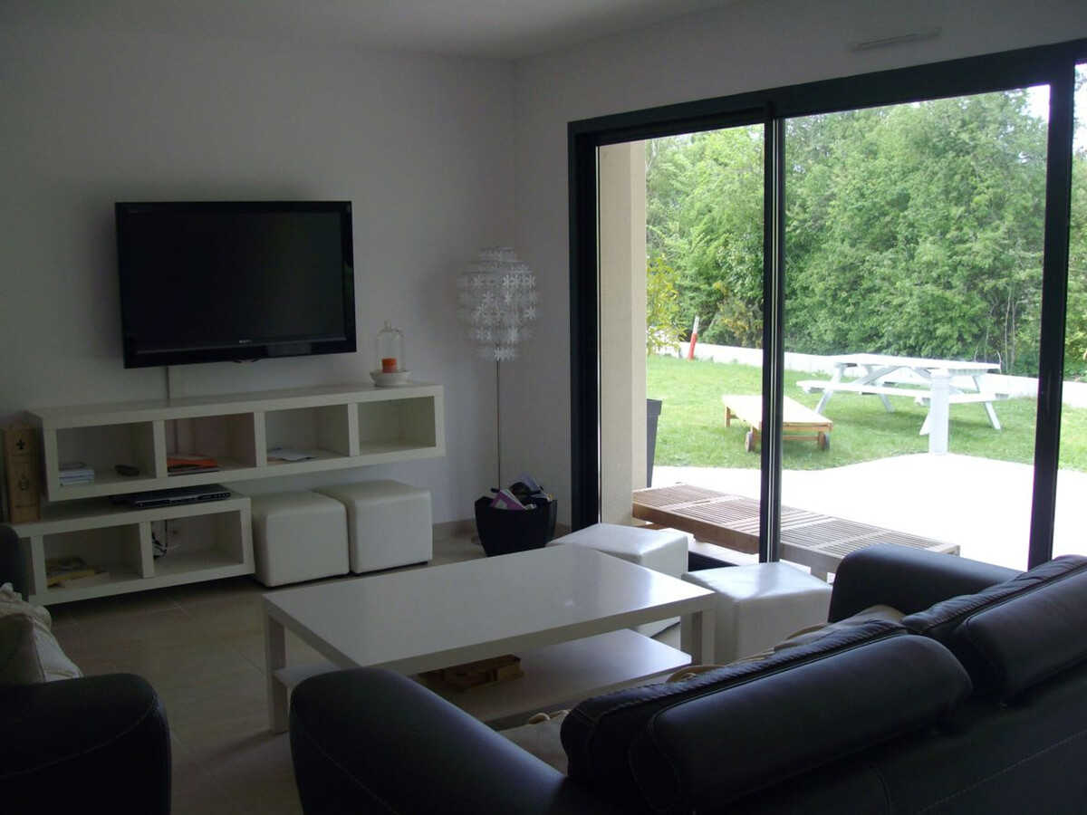 Maison plain pied 130 m² avec garage, jardin et table de ping pong - Photo 6