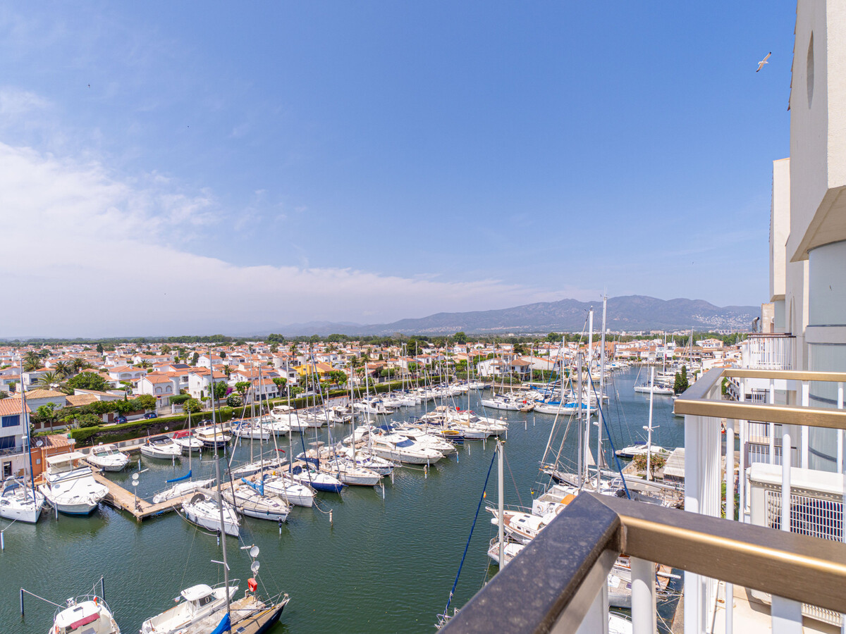 Duplex 3 chambres vue canal, mer et montagne à Empuriabrava - Photo 15