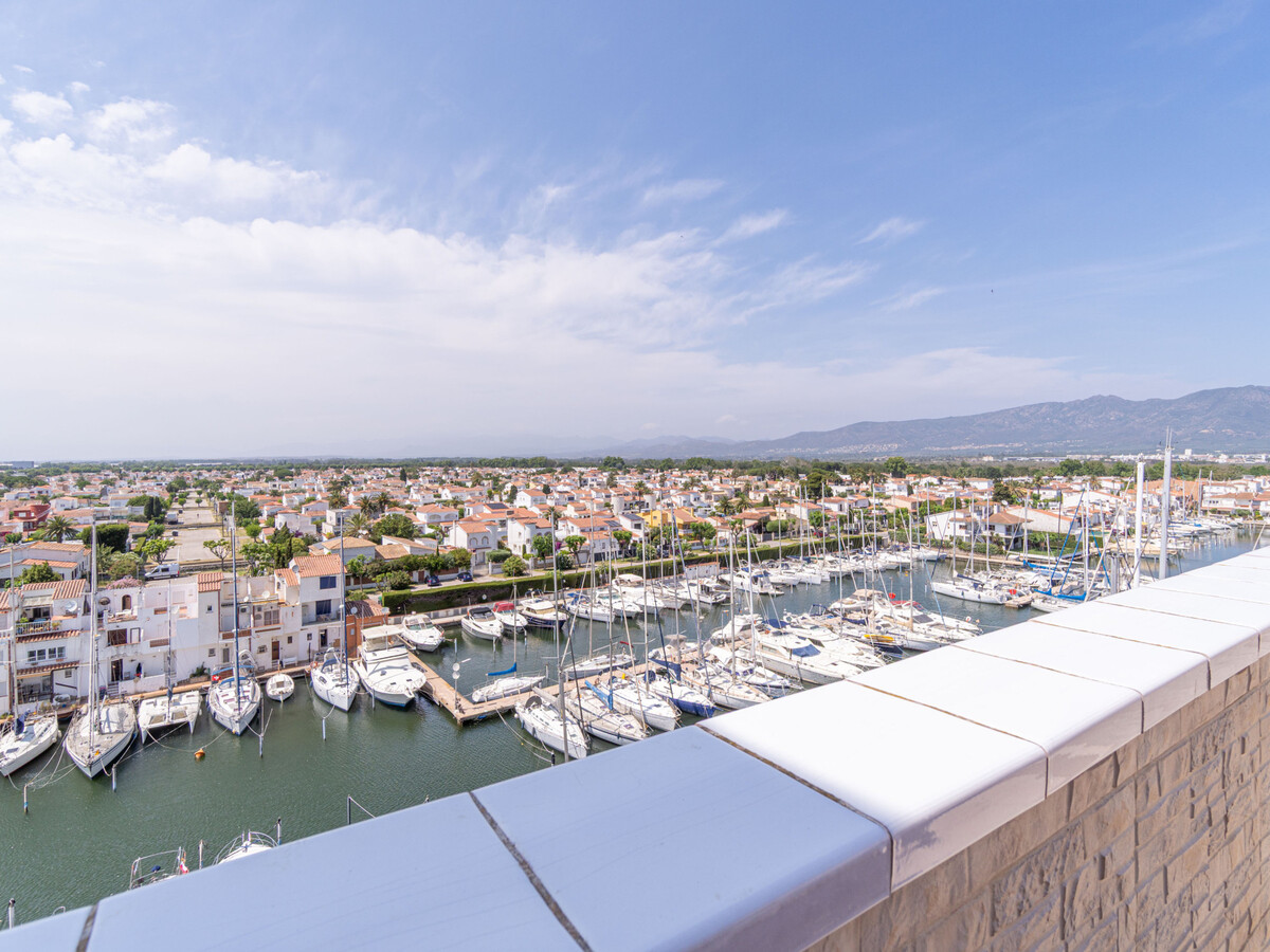 Duplex 3 chambres vue canal, mer et montagne à Empuriabrava - Photo 33