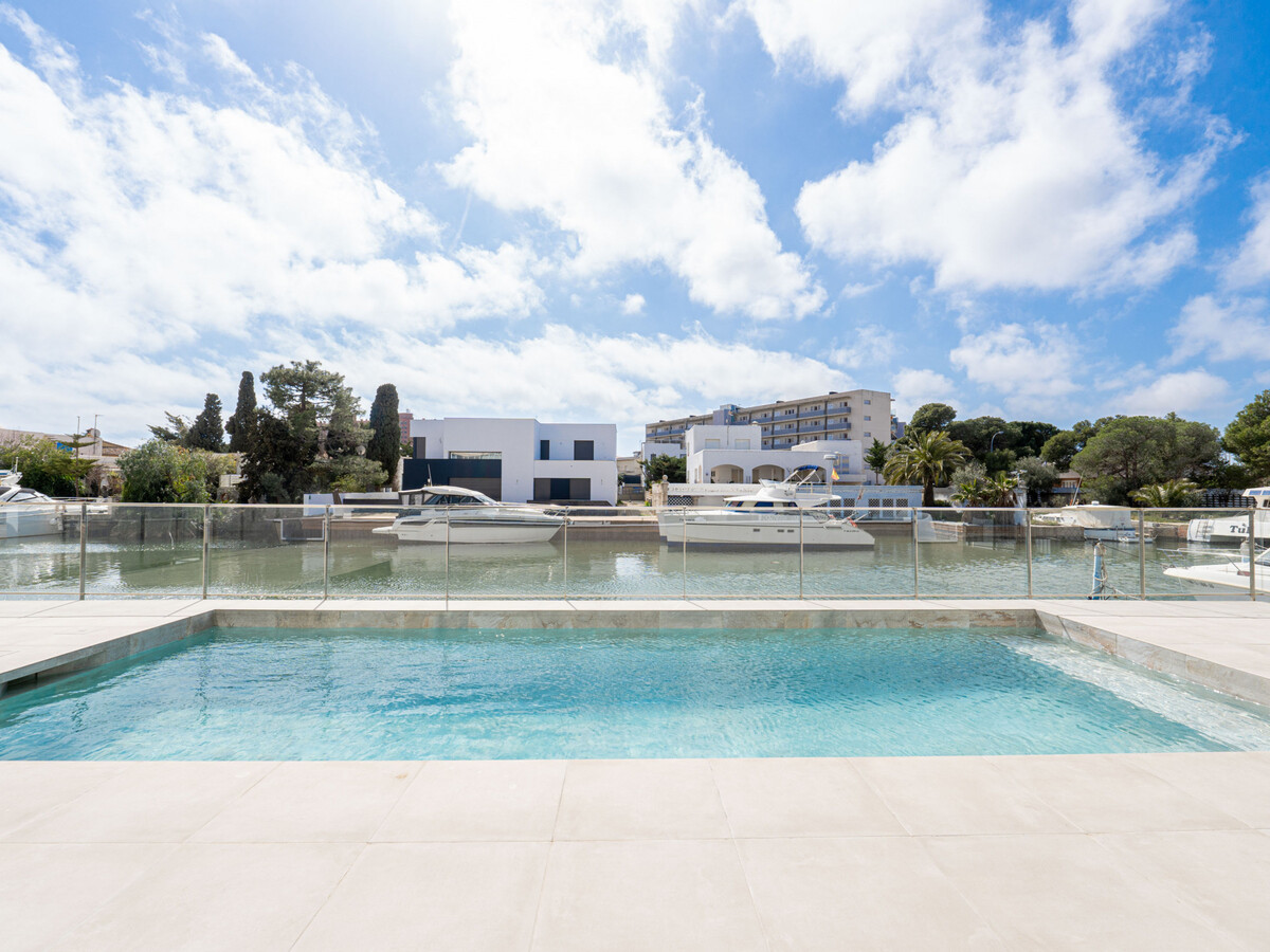 Appartement 3 chambres Roses, piscine et parking couvert - Photo 3