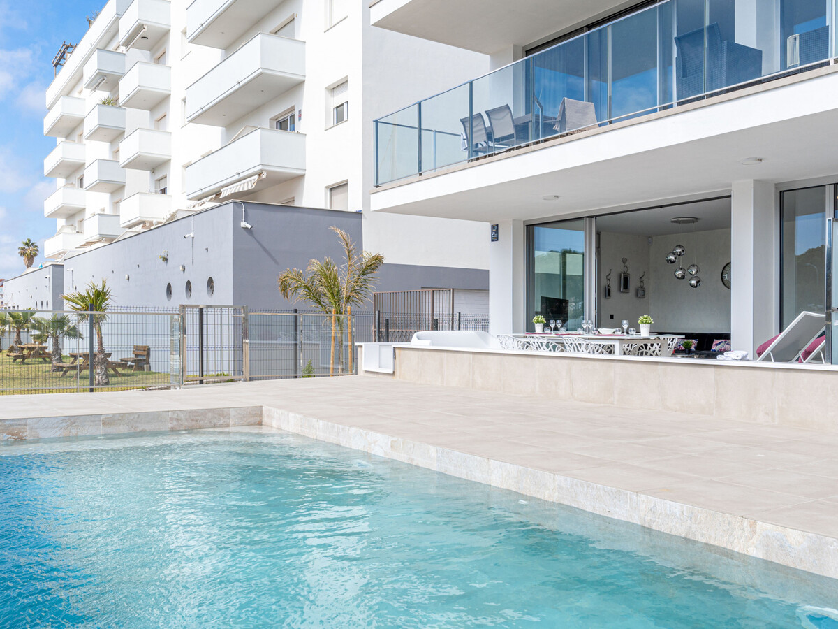 Appartement 3 chambres Roses, piscine et parking couvert - Photo 25