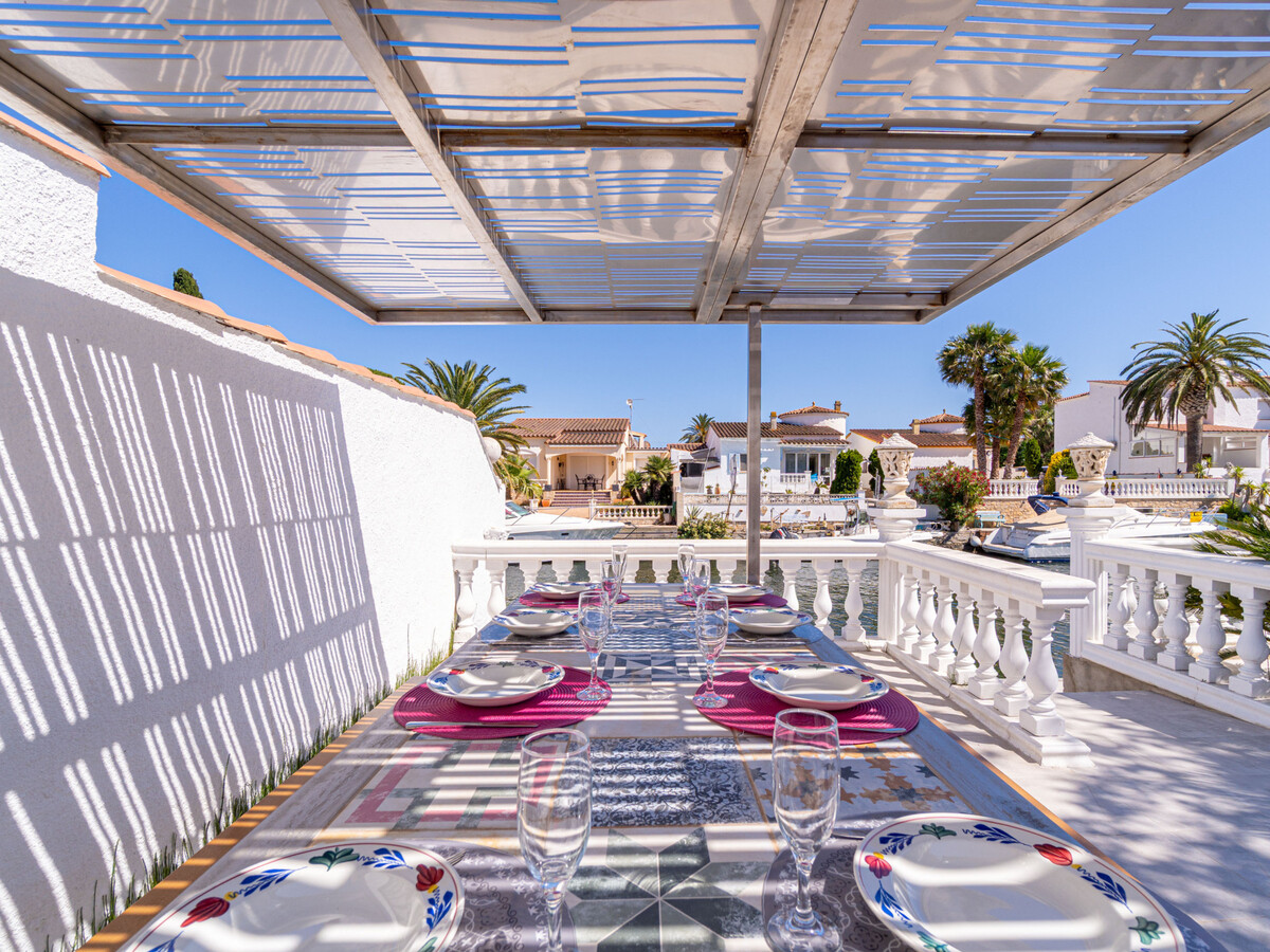Villa 5 chambres à Empuriabrava avec piscine et amarrage - Photo 2