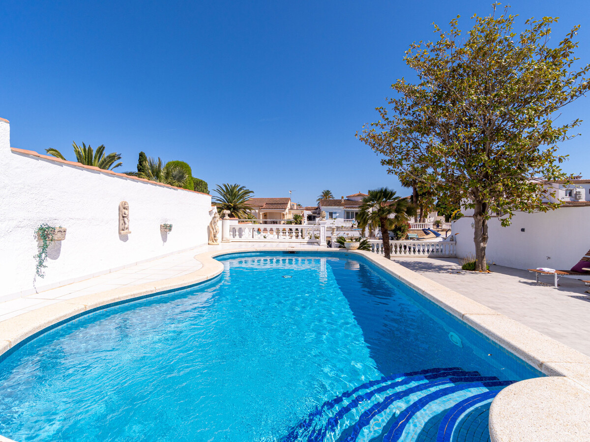Villa 5 chambres à Empuriabrava avec piscine et amarrage - Photo 3