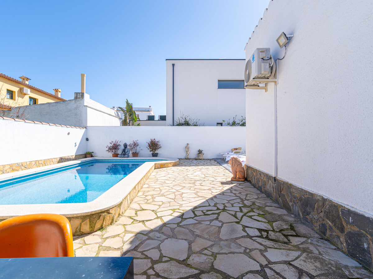 Villa 4 chambres piscine privée à Empuriabrava - Photo 34