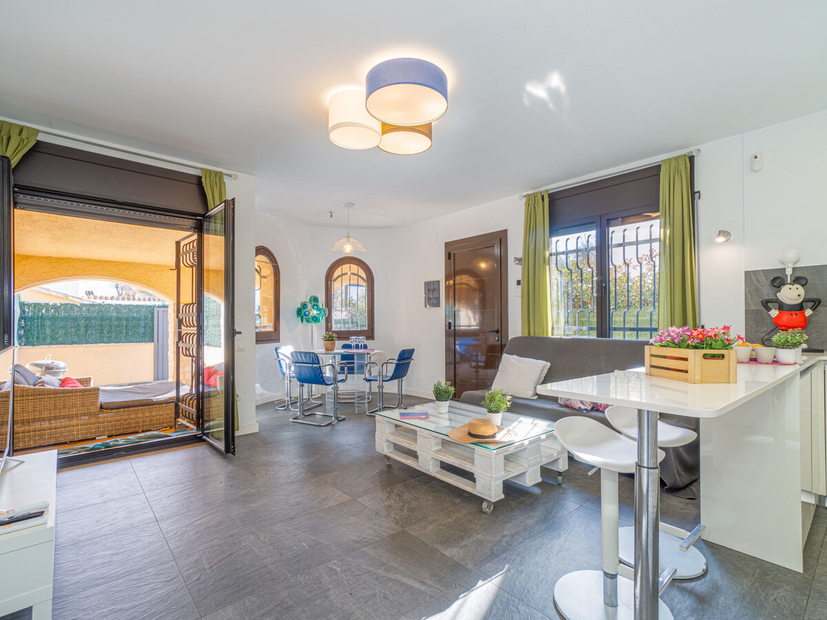 Villa 68 m² Empuriabrava, 2 chambres, piscine privée - Photo 3