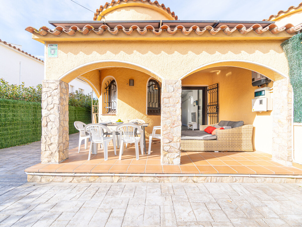 Villa 68 m² Empuriabrava, 2 chambres, piscine privée - Photo 6