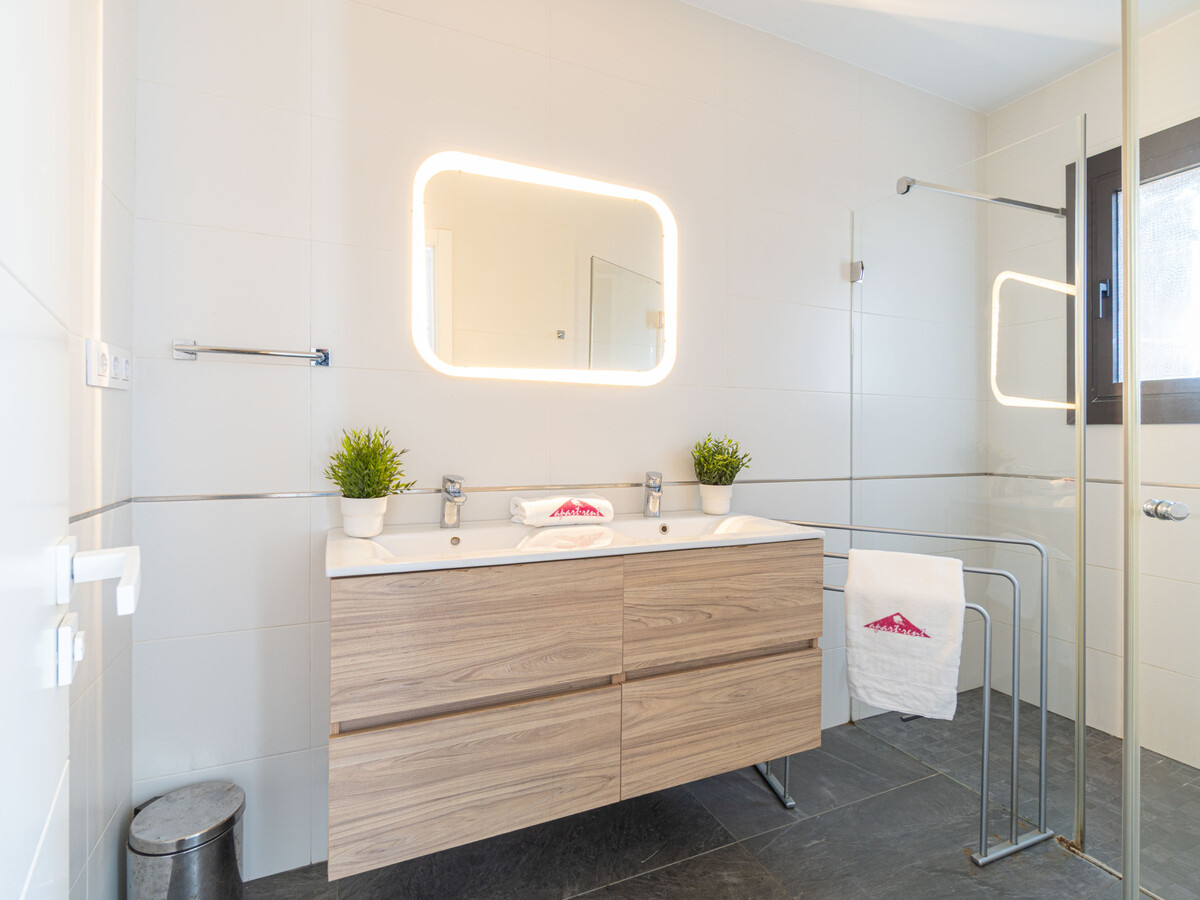 Villa 68 m² Empuriabrava, 2 chambres, piscine privée - Photo 15