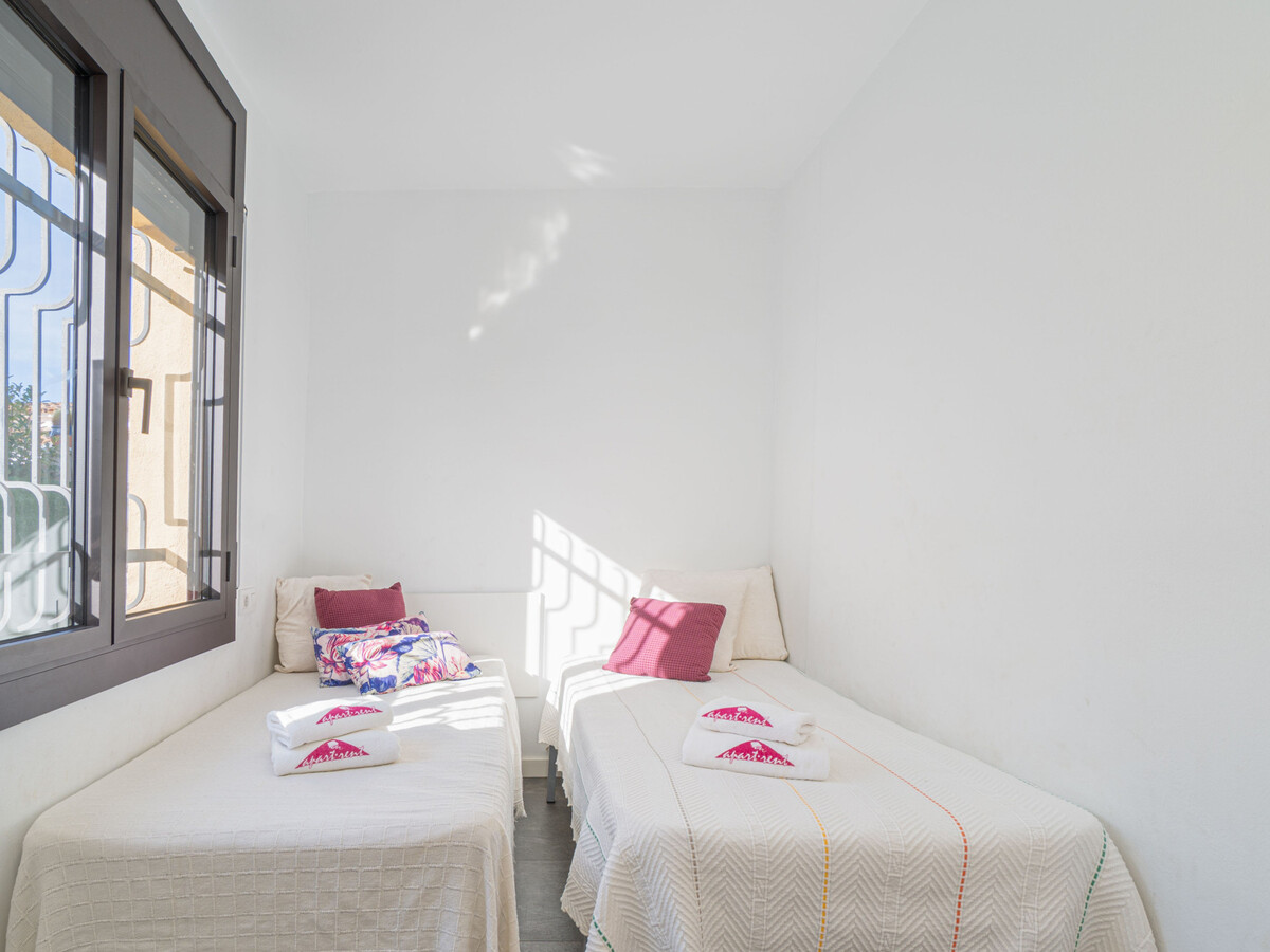 Villa 68 m² Empuriabrava, 2 chambres, piscine privée - Photo 18